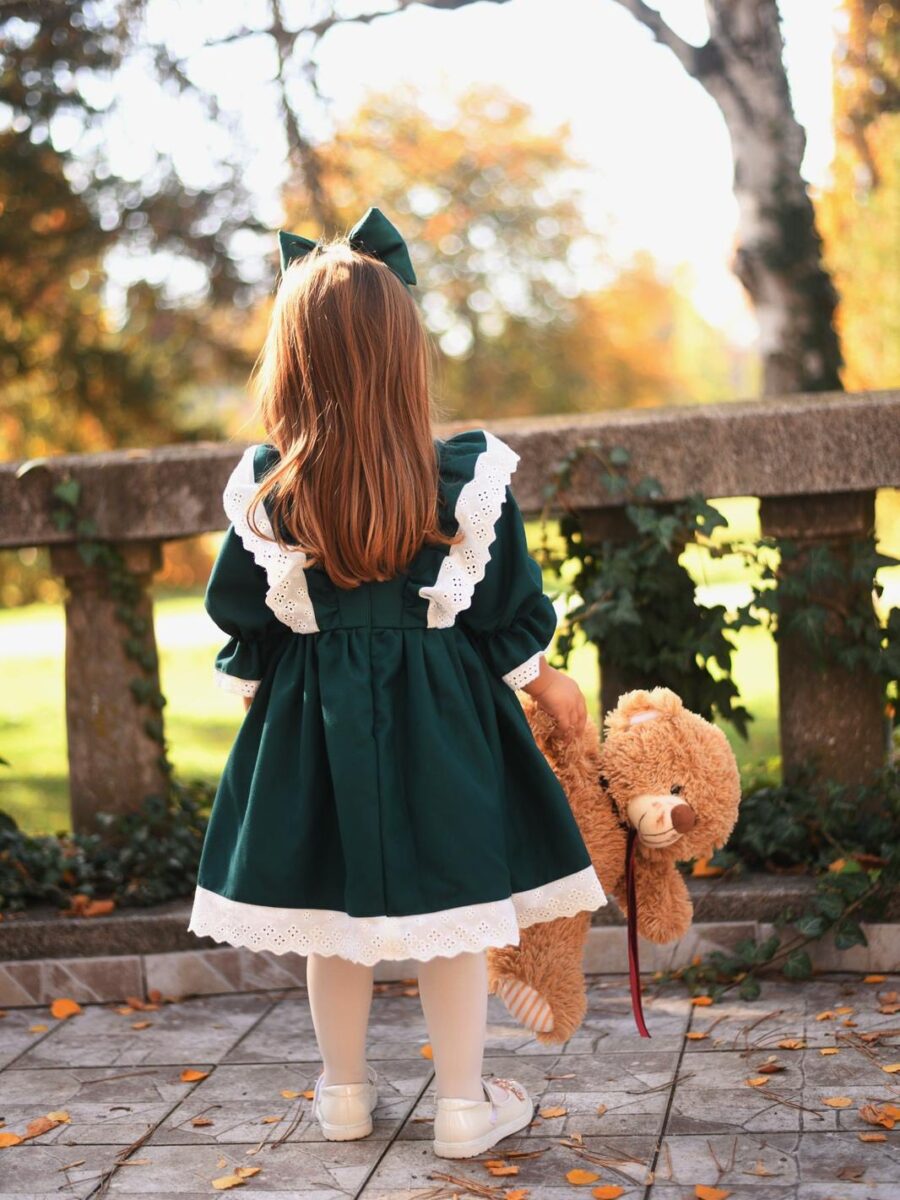 Haljinica Aleka zelena izgled i kroj