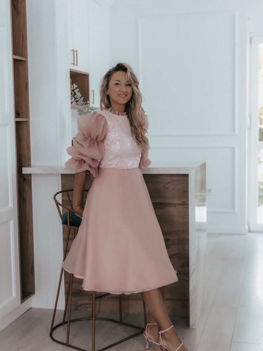 Svečana haljina za žene Vita roze – haljina sa svetlucavom čipkom i mašnom