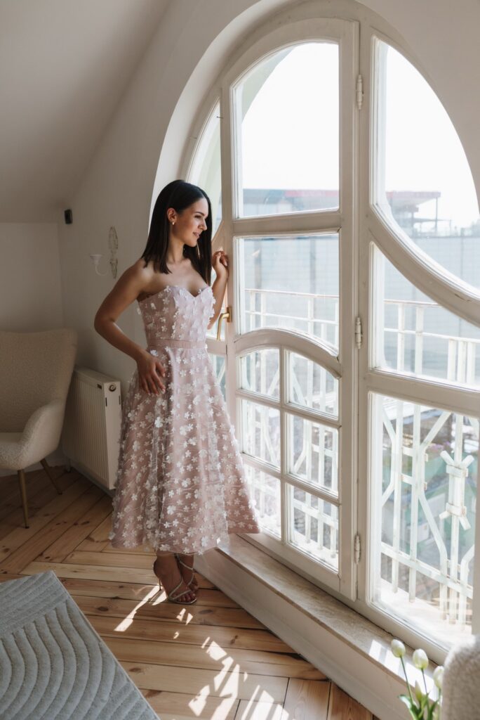 Svečana haljina Dalia korset – roze čipka elegantan model